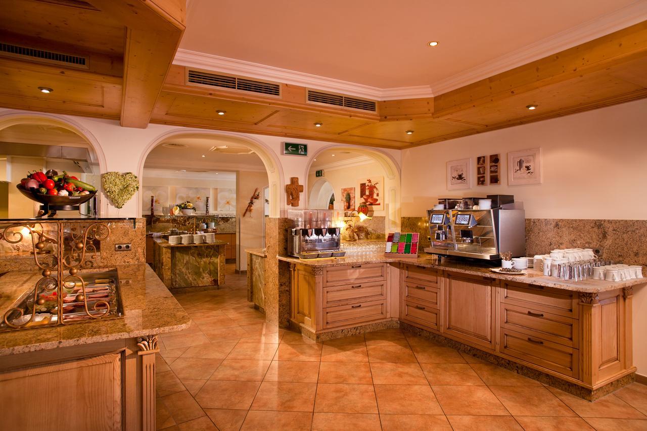 Alpenhof Hotel แกร์ลอส ภายนอก รูปภาพ